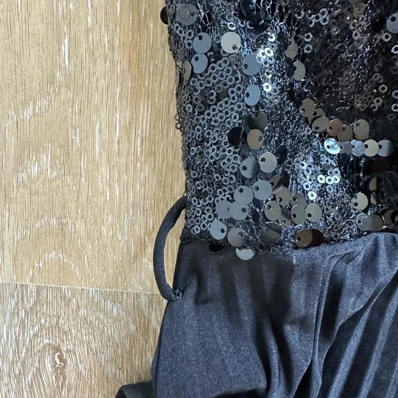 Elegant Strapless Black Sequin Dress - Picture 2 of 3